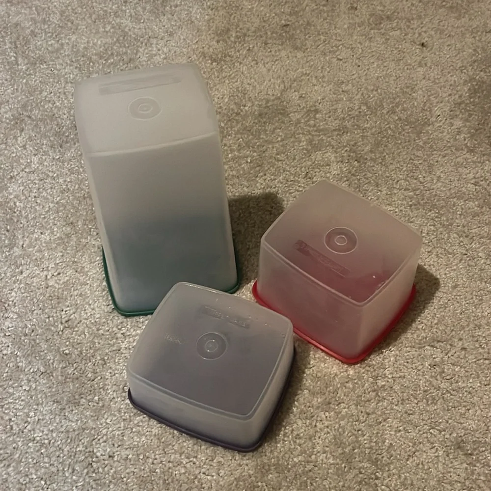 Tupperware storage containers - Picture 2 of 3